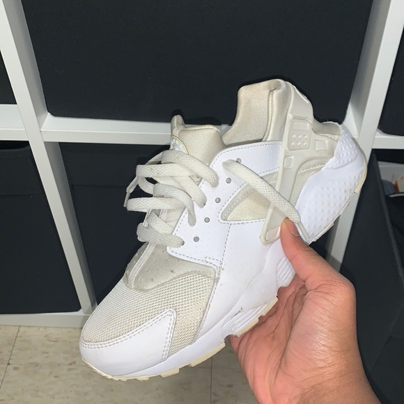 Nike Huarache “Triple White” - Picture 1 of 4